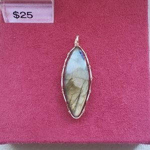 Labradorite pendant